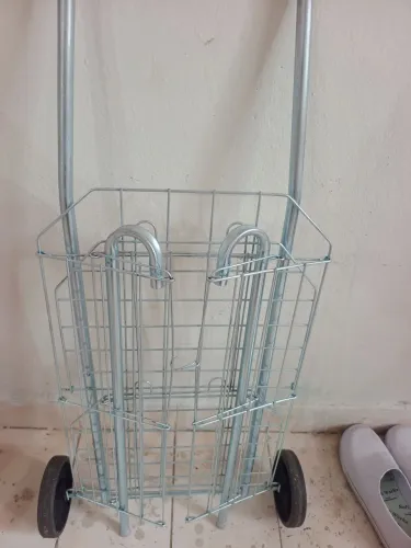 Carinho de feira novinho