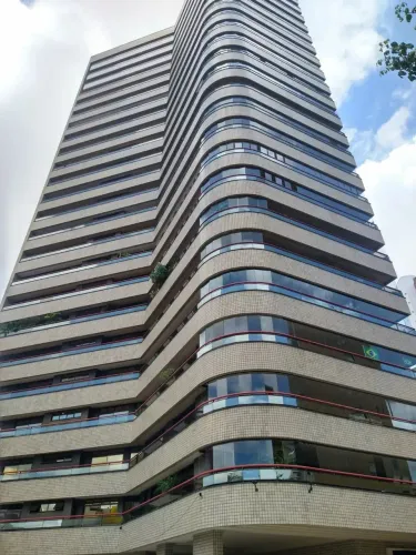 Hall Privativo, Vista Livre, 5 vagas, Bem próximo ao Círculo Militar