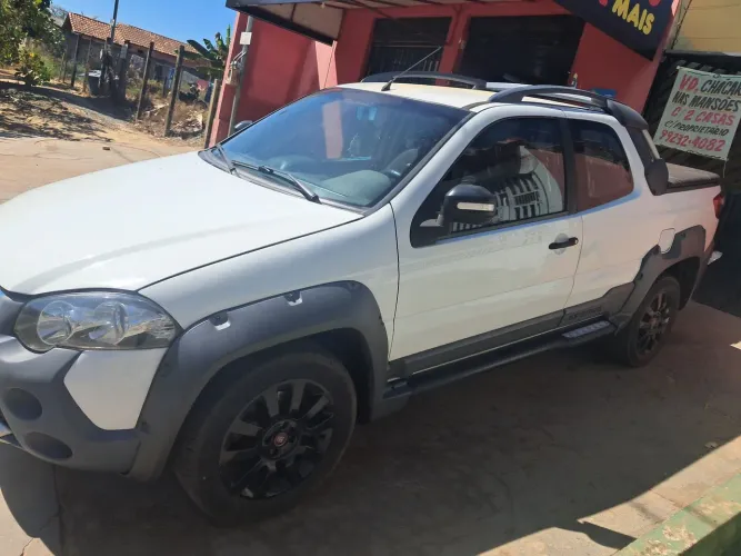 Fiat Strada Adventure1.8/ 1.8 Locker Flex CD 2014