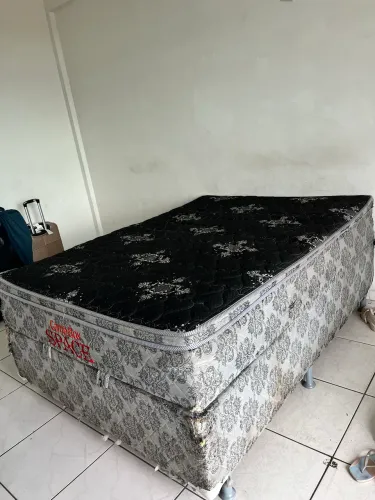 Vendo cama baú 