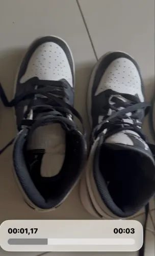 Sapatos Jordan/ Nike