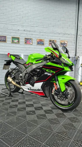 ZX10R extremamente conservada