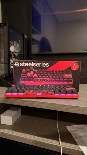 VENDO TECLADO GAMER STEELSERIES APEX 9 MINI 60%