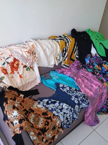 Roupas femininas novas e semi novas, vendo kits fechados
