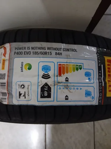 VENDE-SE UM PNEU PIRELLI 185/60R1584H