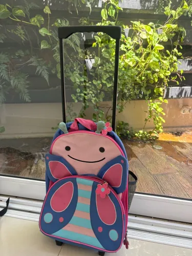 Mochila infantil Skip Hop de rodinhas
