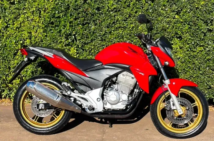 HONDA CB 300R SEGUNDO DONO