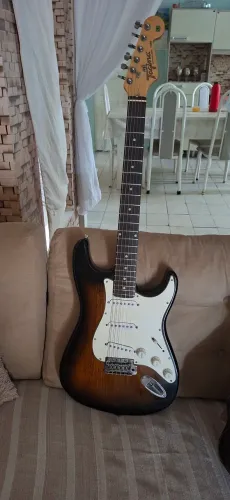 Guitarra tagima T-635
