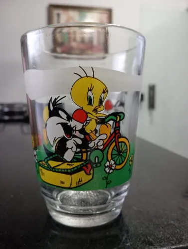 Belíssimo copo de vidro ORIGINAL, Looney Tunes, Piu Piu e Frajola, 1999, Danone