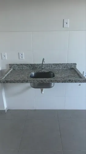 Pia de Mármore com Cuba Inox Nova