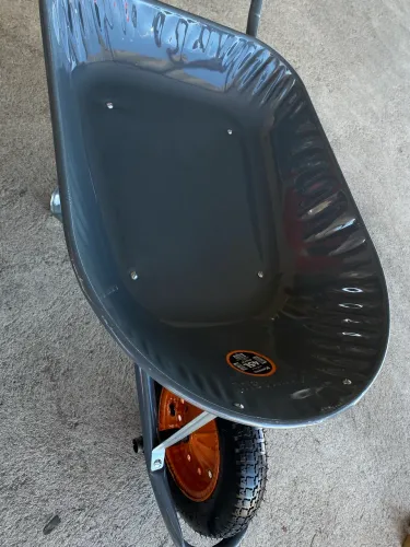 CARRO DE MÃO GALVANIZADO R$134,99 dinheiro ou pix