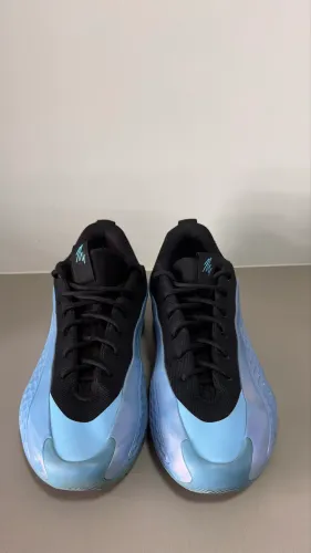 Tênis Adidas AE1 Low