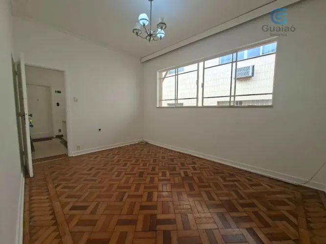 Alugo Apartamento de 2 dormitórios a 3 quadras da praia no Embaré em Santos