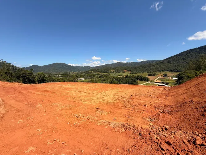 Terreno à venda em Biguaçu - Bairro Três Riachos (Canudos)