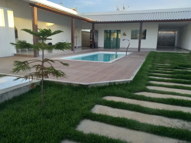 Alugo casa na praia do abais