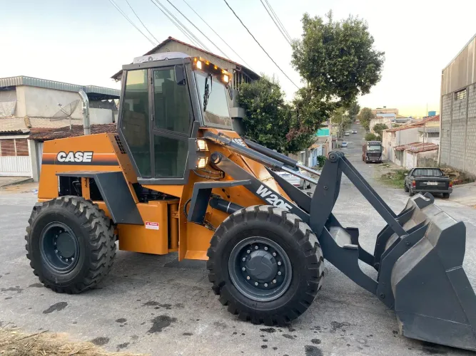 Pá carregadeira W20 2003.