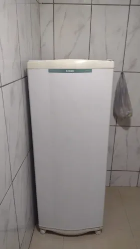 Geladeira Consul 1 Porta Branca Degelo Manual - R$ 650
