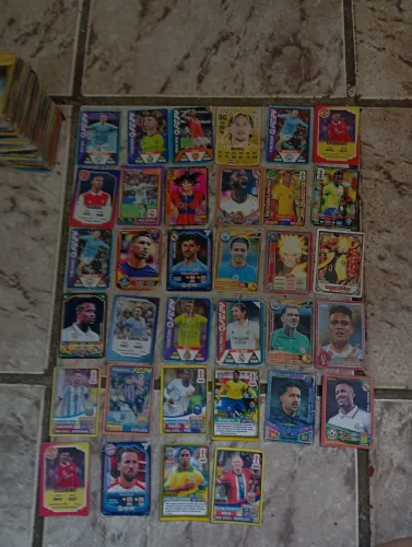 Cards Raros Vendo o Bolo e Unidade ou Quantidade De Cartas Raras ou Cartas Normais
