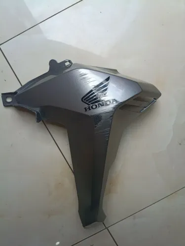 Carenagem lado esquerdo Sahara 300