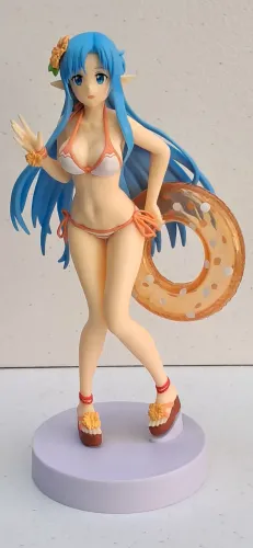 Figura anime Bandai usado
