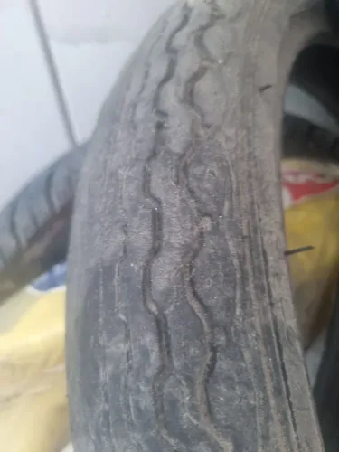 Pneu de moto