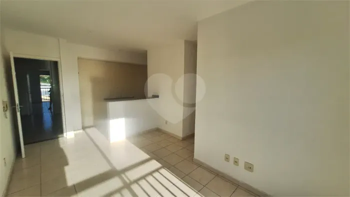 Apartamento à venda com 2 quartos no condomínio Residencial Jardins Das Petunias, Sorocaba
