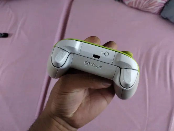 Controle Xbox séries S drifitando um pouco 