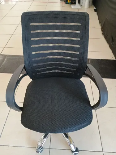 Cadeira de escritório ( Nova ) 