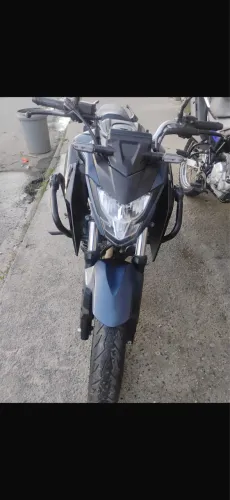 Vendo moto Honda CB300F Twister ABS 2025