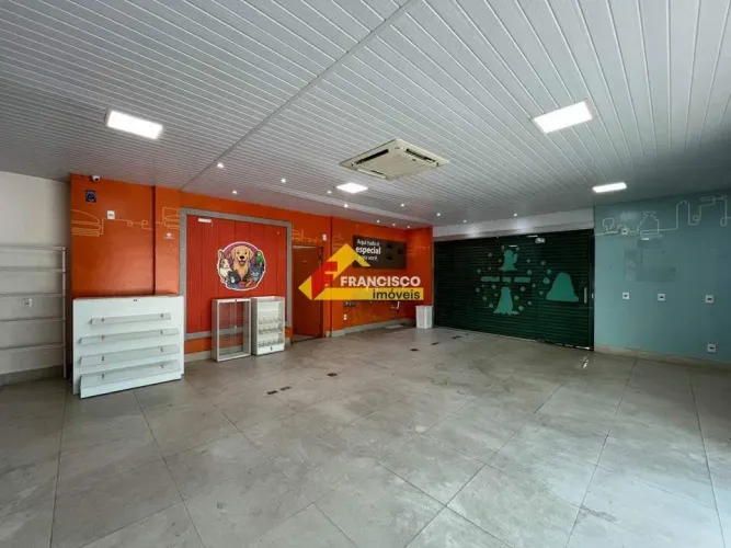 Loja localizada no bairro Niteroi