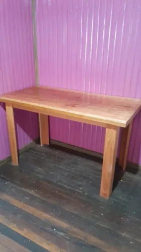 Mesa grande de madeira não entrego por 400$