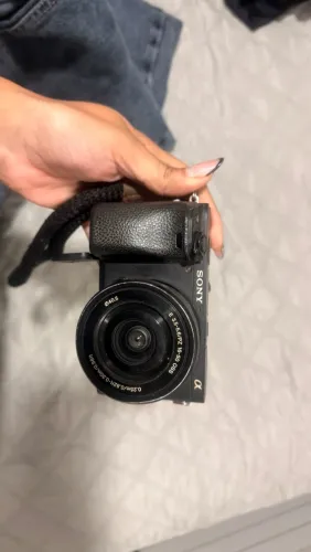 camera Sony a6400 usada