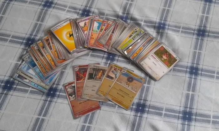 Lote 150 Cartas de Pokemon