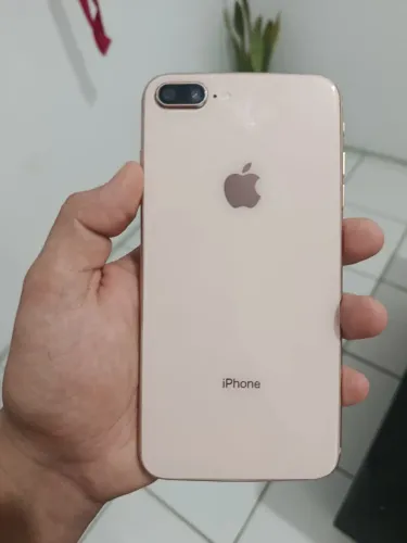iPhone 8 plus rose.
