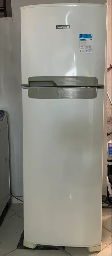 A Geladeira/Refrigerador Continental TC41, 127 V