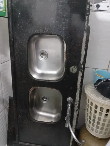 Pia de granito com duas cubas inox