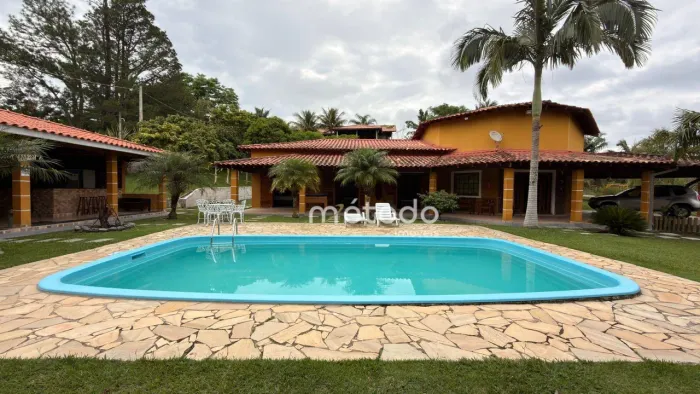 Chácara com 5 quartos à venda, 1875 m² por R$ 1.350.000 - Bairro Parque Agrinco - Guararem