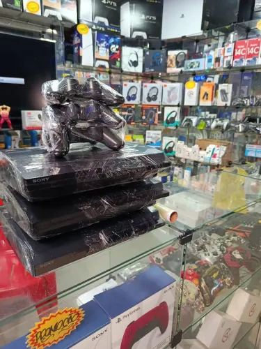 Ps3 slim 10 jogos de brinde a sua escolha e garantia revisado confira