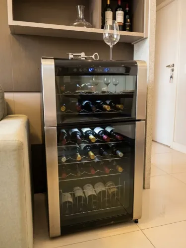 ADEGA ELECTROLUX ACD28 - 28 GARRAFAS - DUAL ZONE