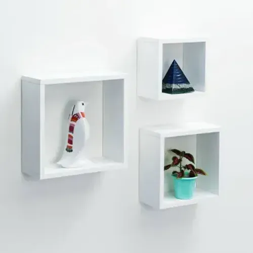 Nicho retangular na cor branco, uma unidade, para organização e decoração, para banheiro,