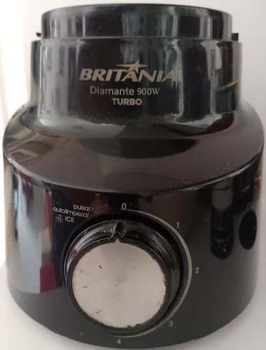 LIQUIDIFICADOR BRITÂNIA DIAMANTE 900W TURBO(USADO) SEM O COPO.