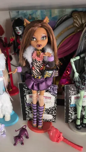 RESERVADA Monster High Clawdeen Wolf Basica Completa