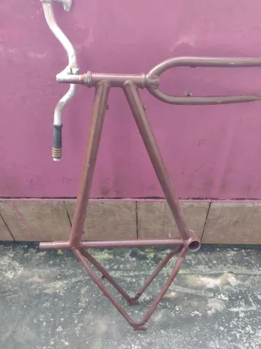 Vendo um quadro de bicicleta.