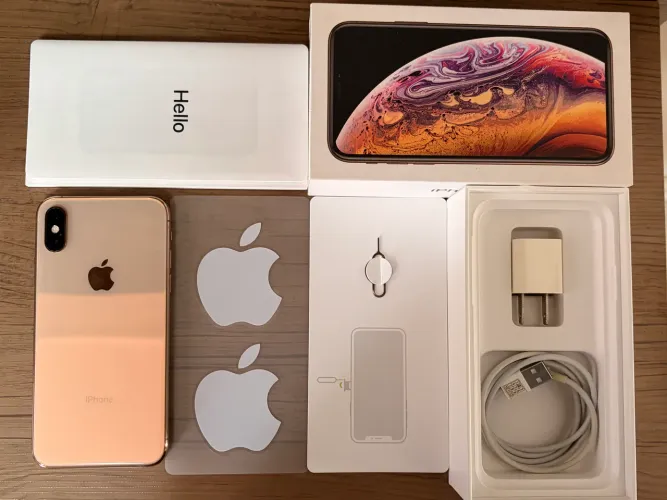 Iphone Xs dourado - 64gb