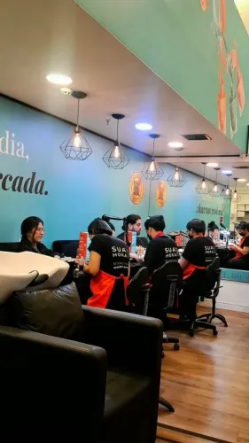 VAGA DE MANICURE / NAIL