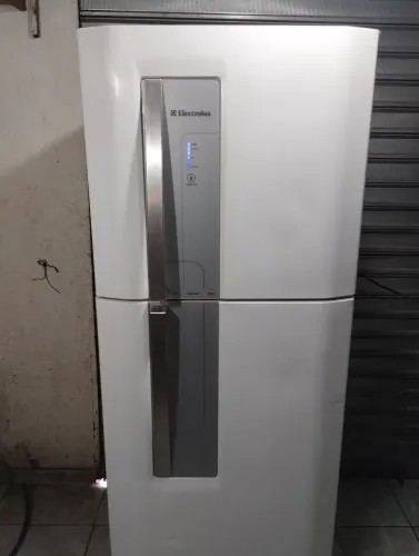 Geladeira Electrolux Frost Free ENTREGO 