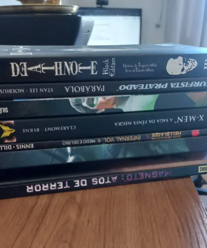 Coleção de HQs de Luxo | Batman, Sandman, X-Men, Homem-Aranha, Surfista Prateado e mais |