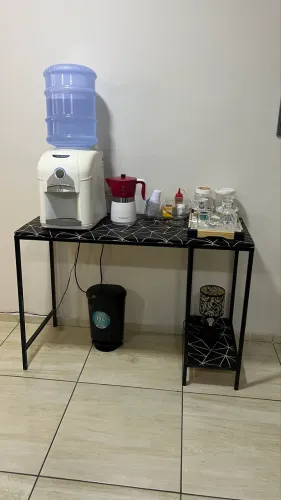 Mesa para cantinho do café 