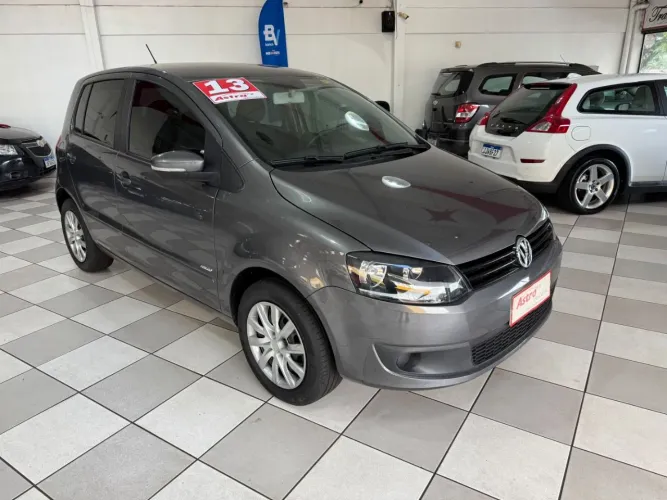 Volkswagen Fox Comfortline 1.0 Flex 8V 5P 2013