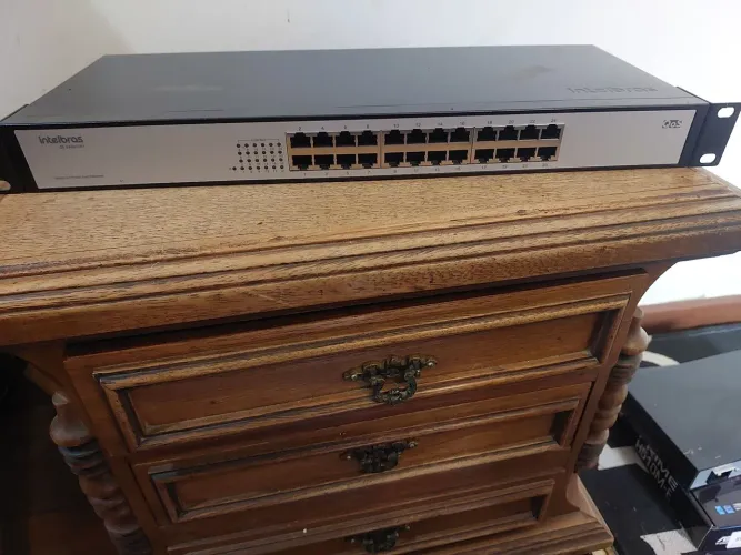Switch intelbras SF 2400 QR+ 24 portas